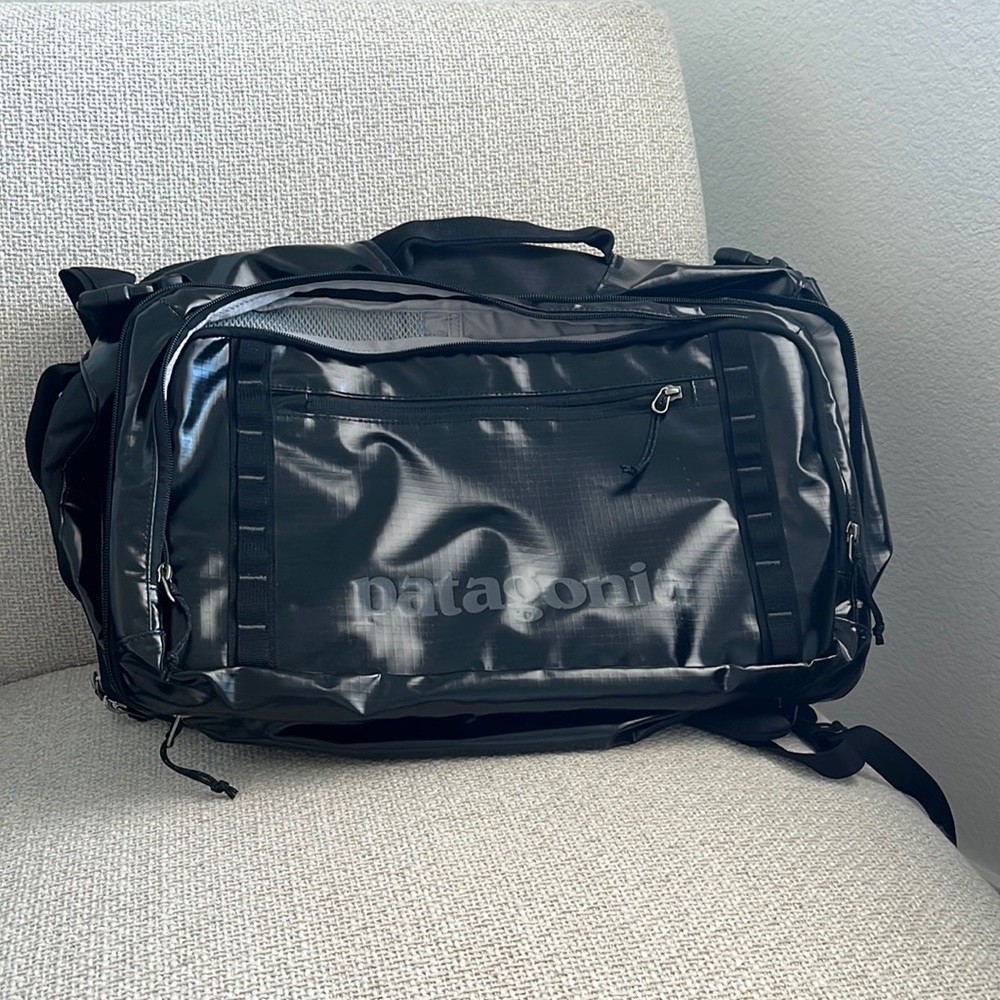 Patagonia Black Hole Mini MLC 26L in Black Backpack Travel Bag Carry on Duffle